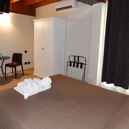 La Terrazza Sul Lago Peschiera del Garda Ngoại thất bức ảnh