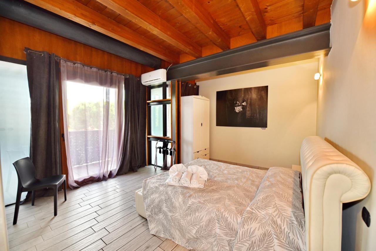 La Terrazza Sul Lago Peschiera del Garda Ngoại thất bức ảnh