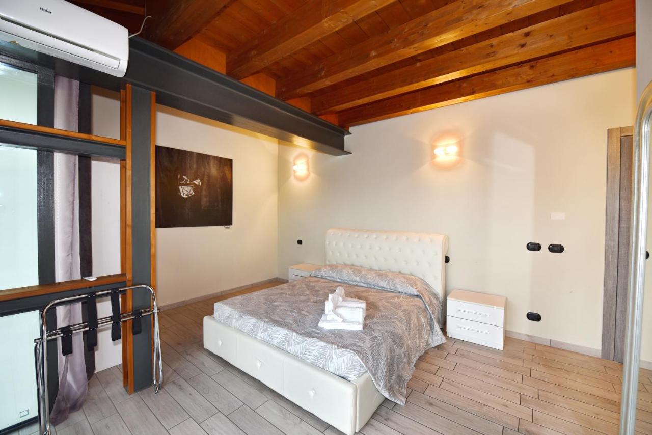La Terrazza Sul Lago Peschiera del Garda Ngoại thất bức ảnh