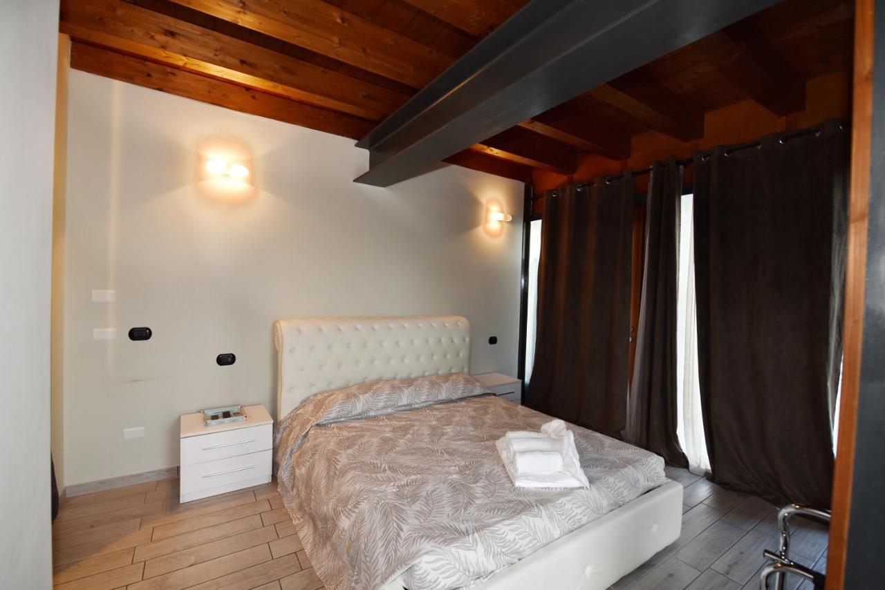 La Terrazza Sul Lago Peschiera del Garda Ngoại thất bức ảnh