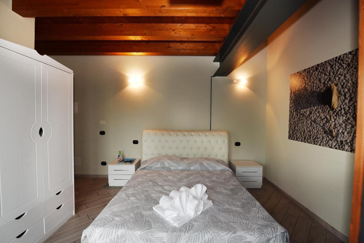La Terrazza Sul Lago Peschiera del Garda Ngoại thất bức ảnh