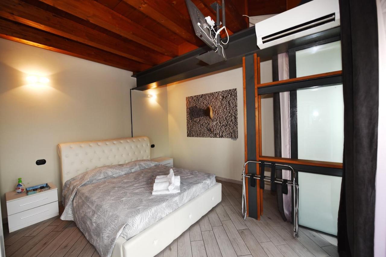 La Terrazza Sul Lago Peschiera del Garda Ngoại thất bức ảnh