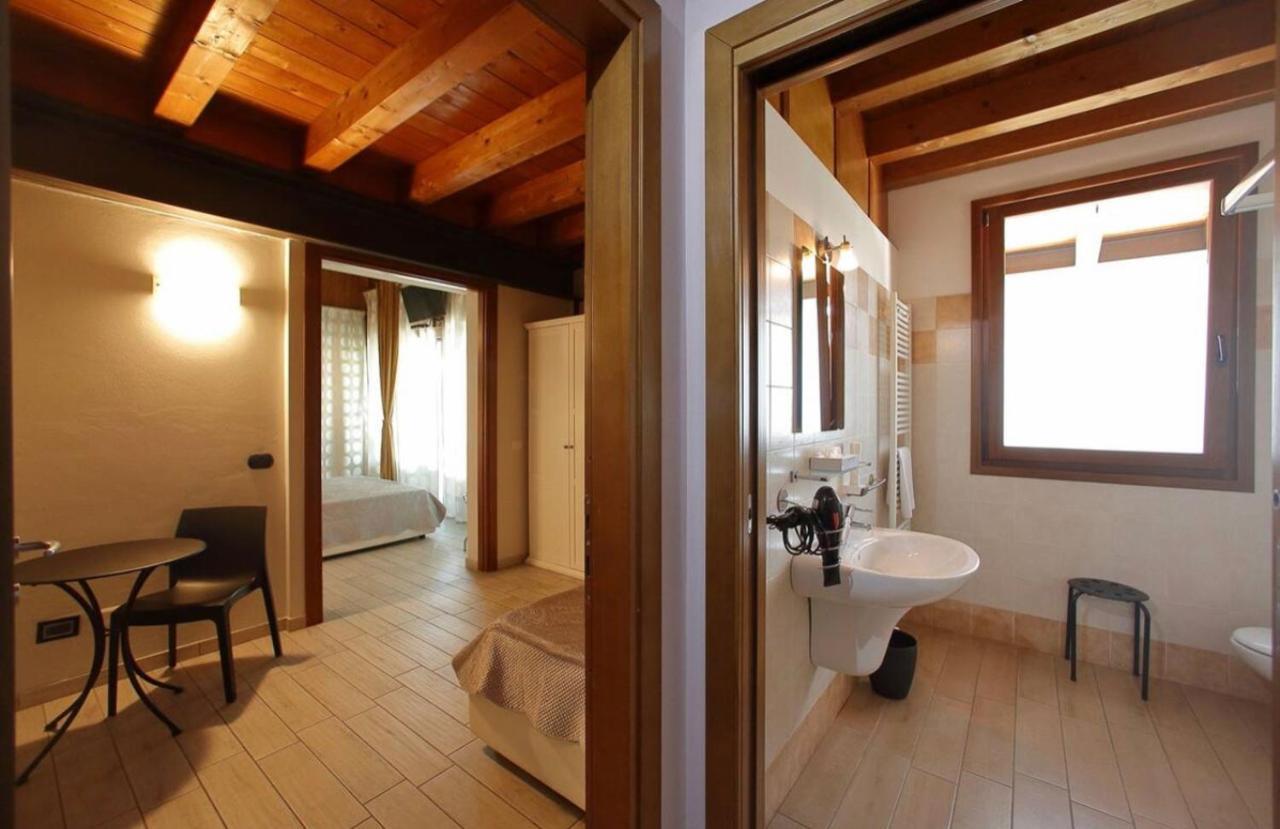 La Terrazza Sul Lago Peschiera del Garda Ngoại thất bức ảnh